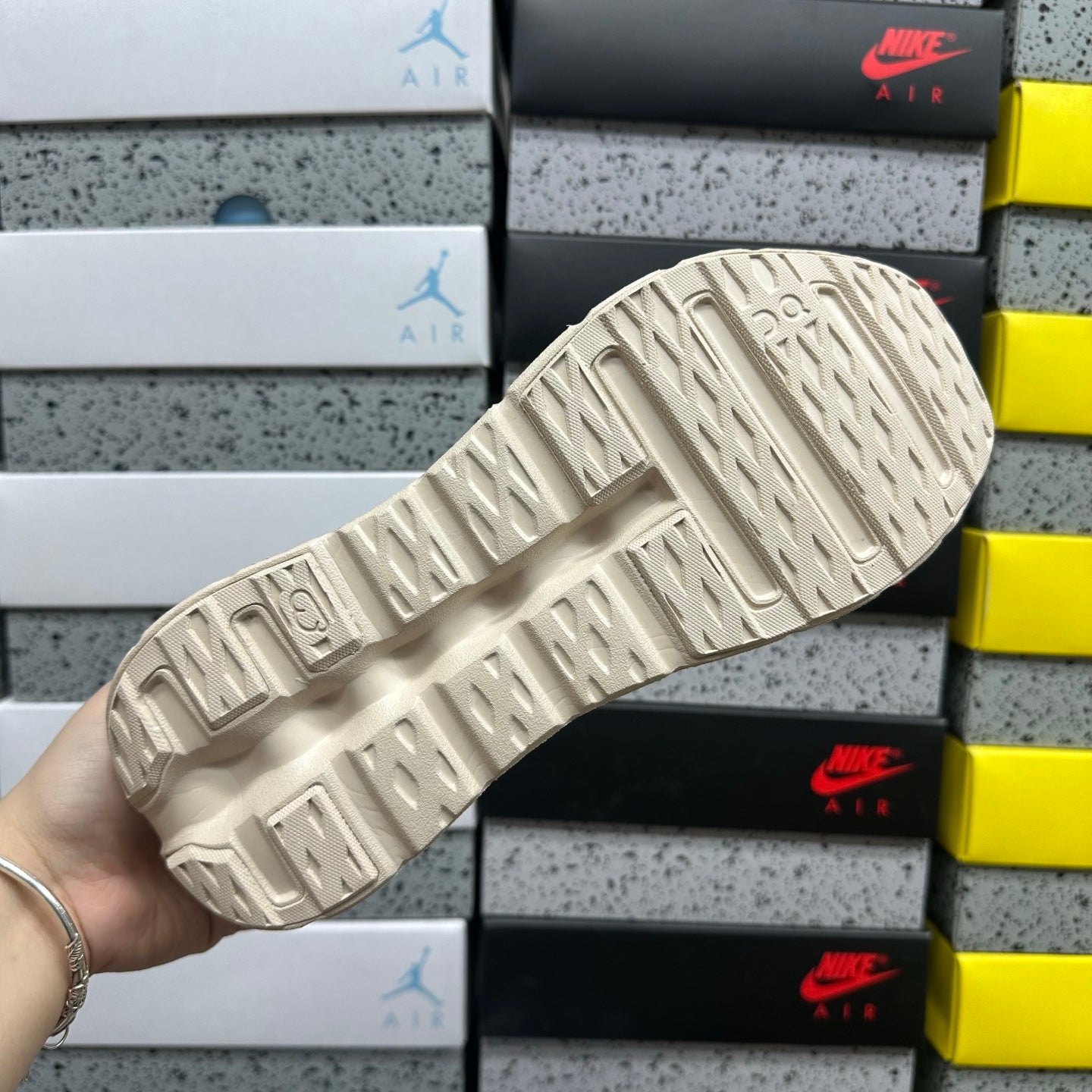 Cloudtilt Loewe LSD