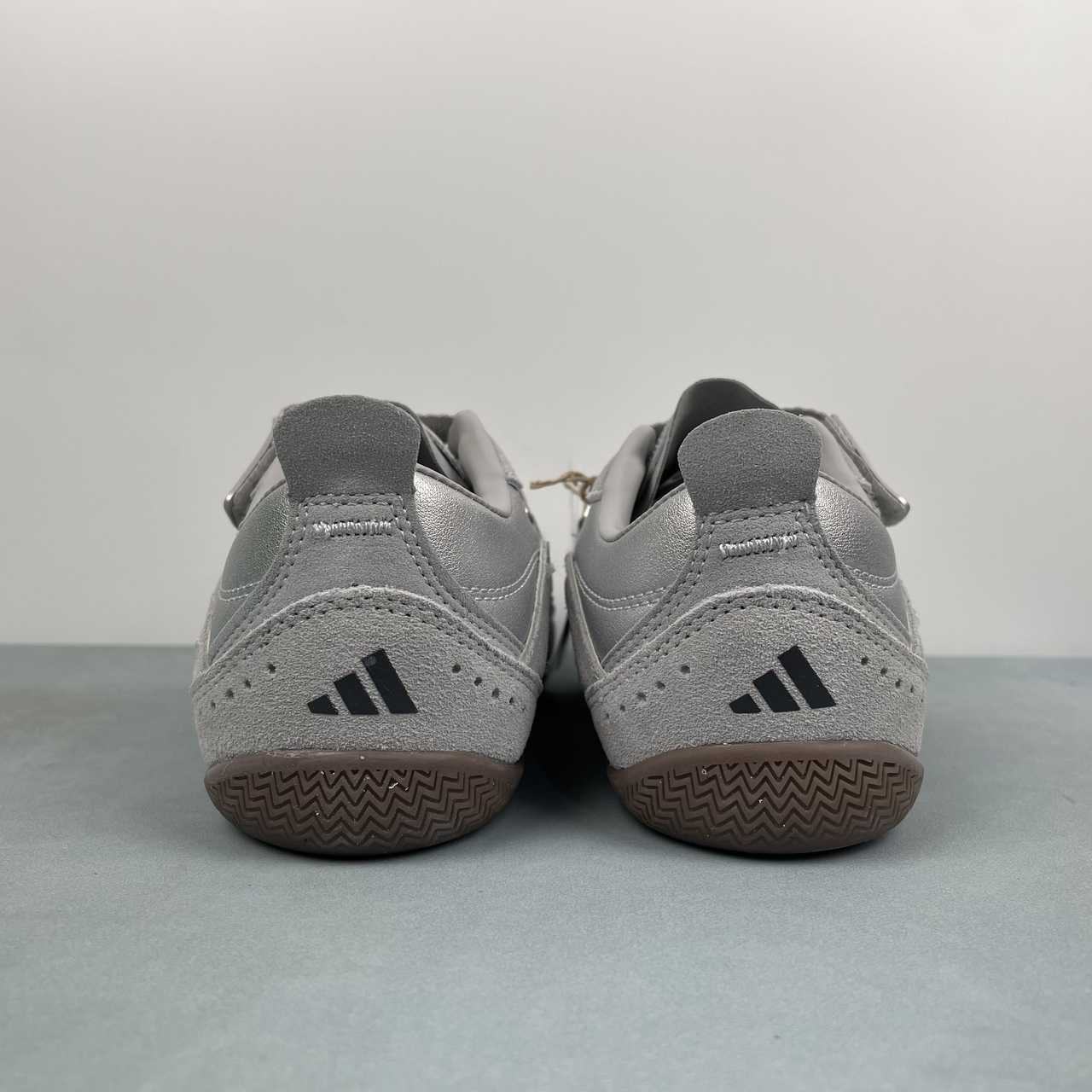AD URBAN REVERIE Silver Clonix Gum