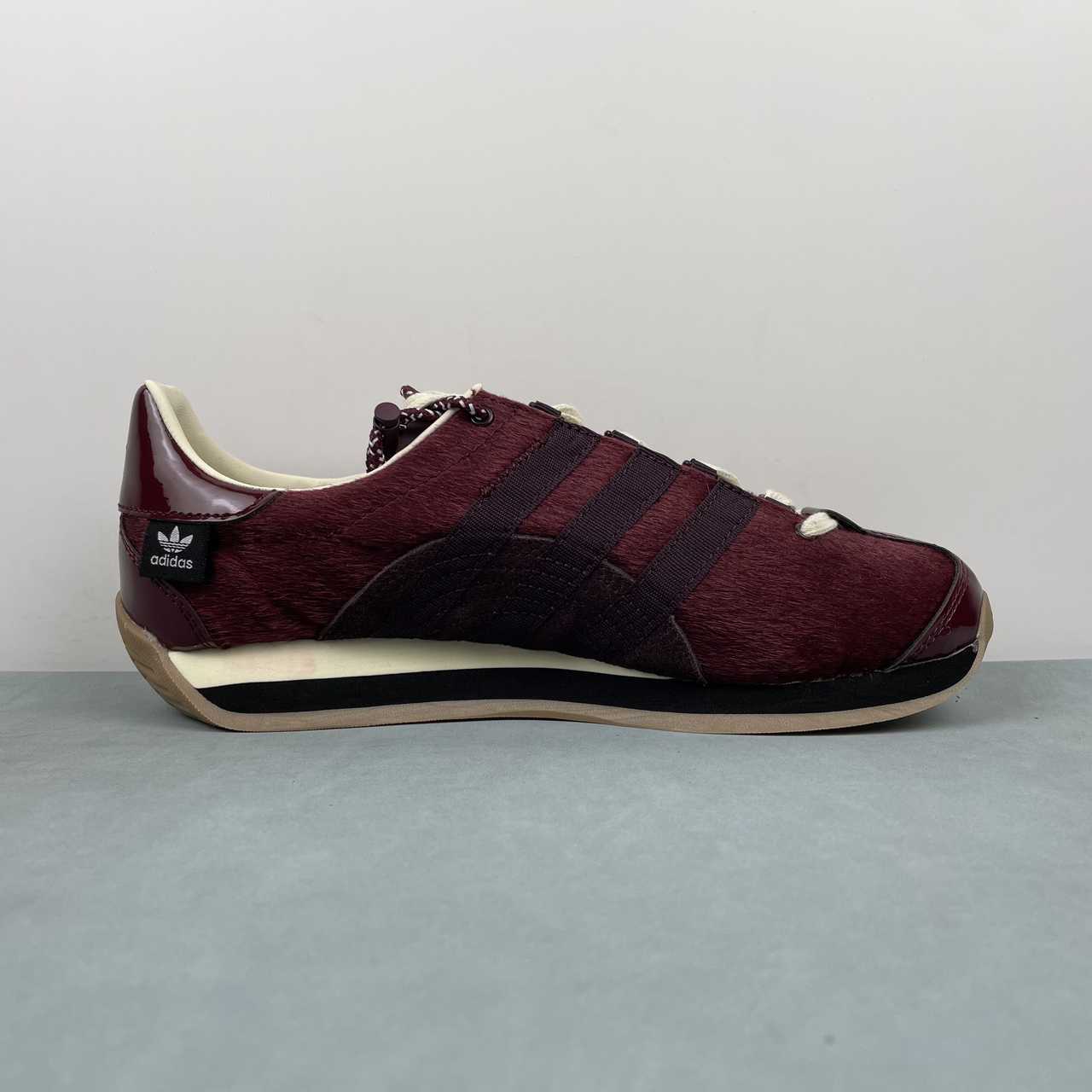 AD COUNTRY OG Red Black White