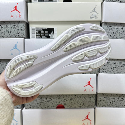 GEL-NIMBUS 28 WHITE