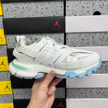 BLG Track Pastel