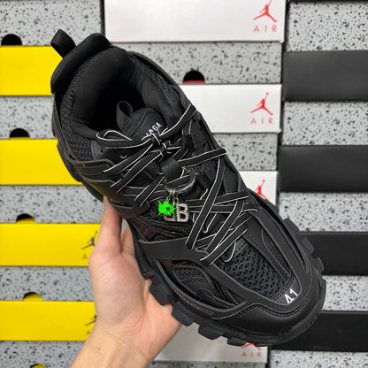 BLG Track Black White