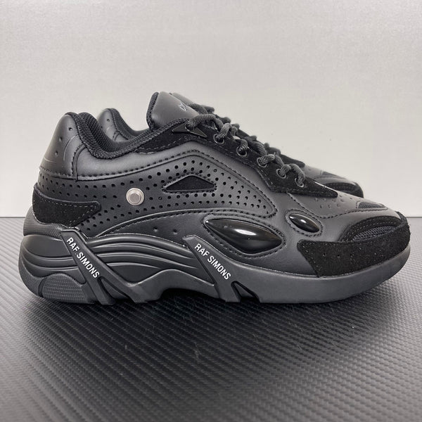 Cylon-21 All Black