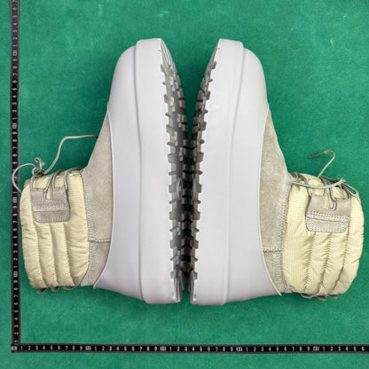 TT UGG CLASSIC MINI Lace-Up Weather