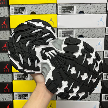 BLG 10XL White/Black
