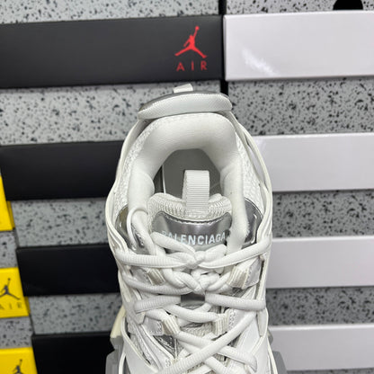 BLG Track White Grey