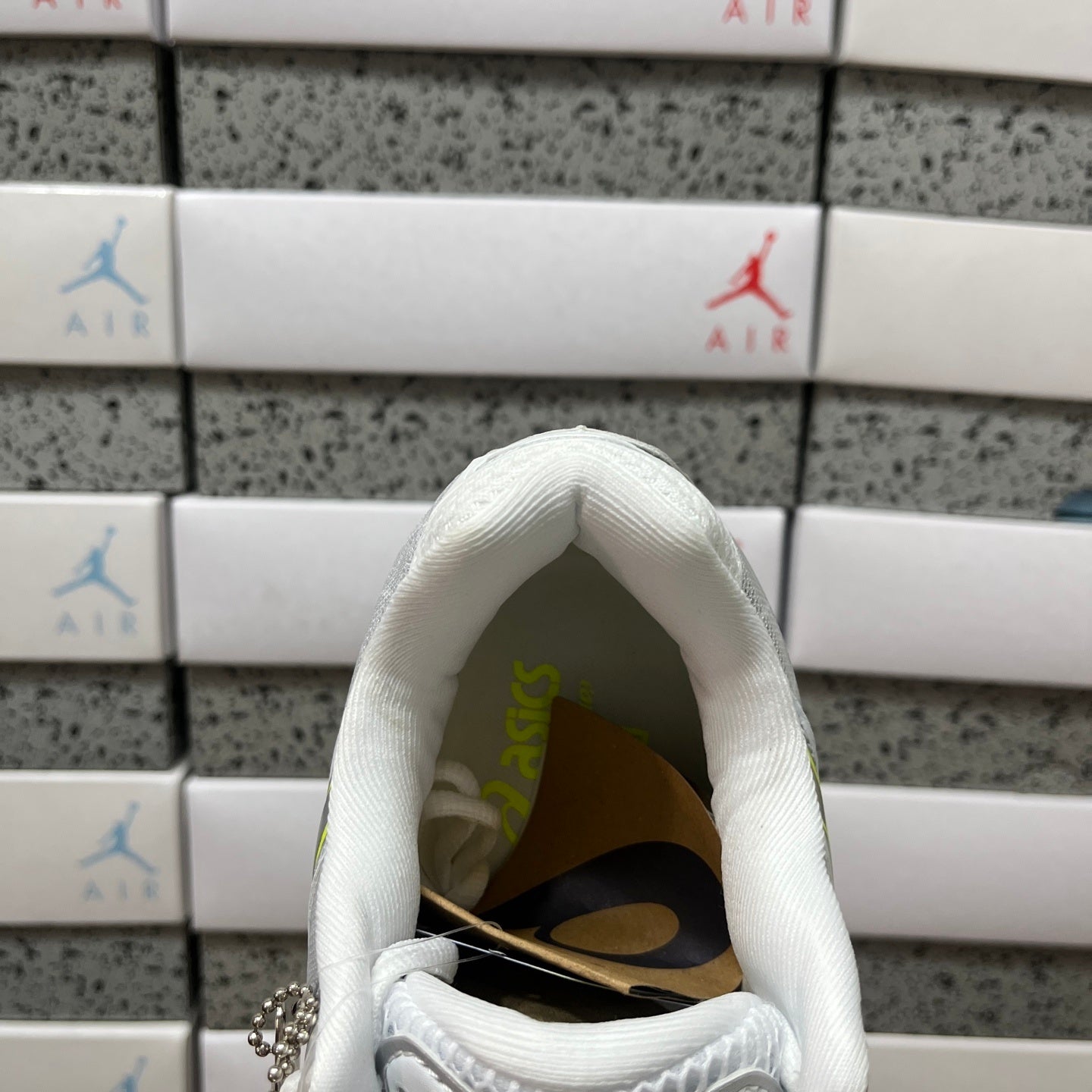 GEL-NIMBUS 10.1 White/Yellow