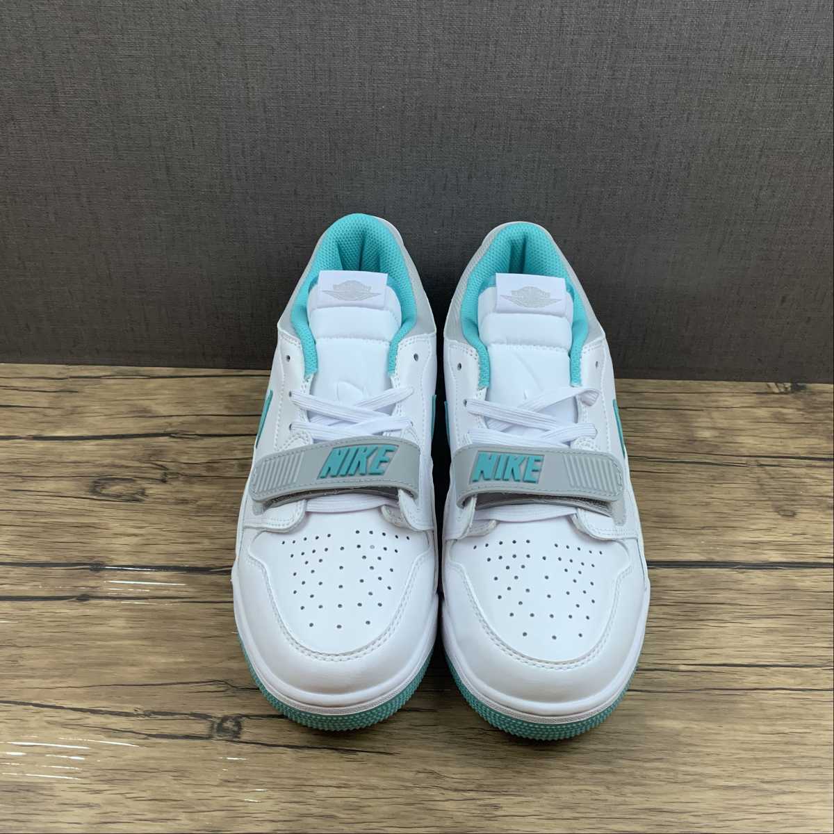 Legacy 312 White Turquois