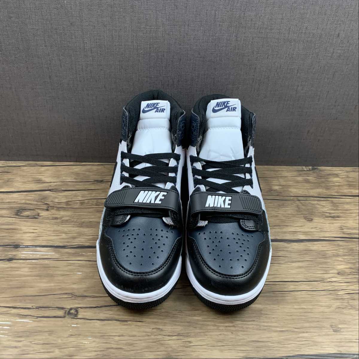 Legacy 312 White Midnight Navy