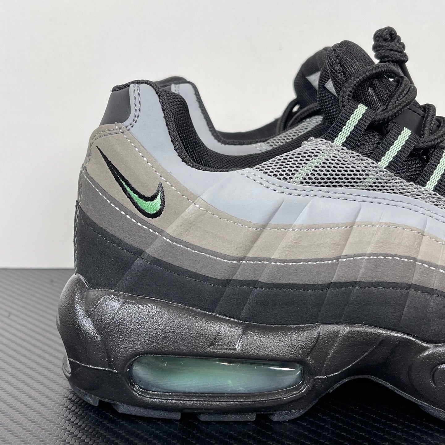 95 Vapor Green