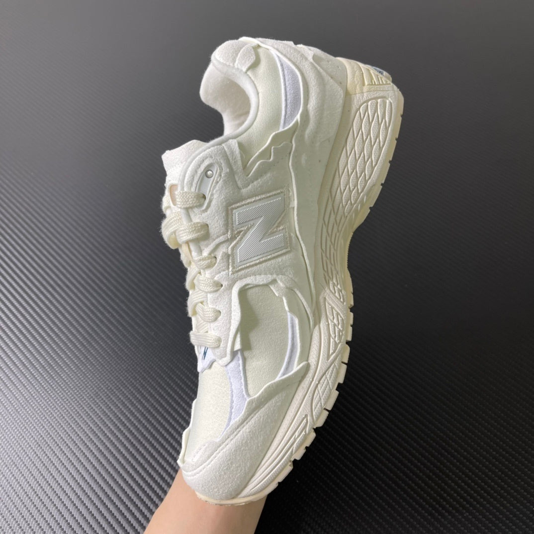 2002R Sea Salt White