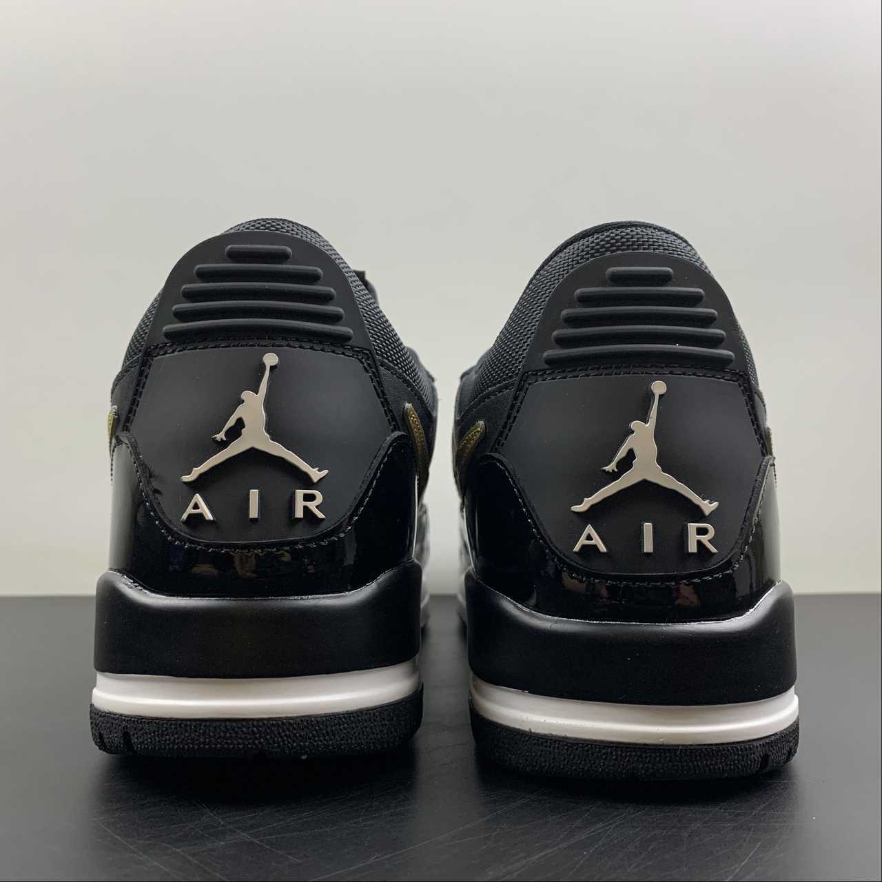 Legacy 312 Black Metallic Gold