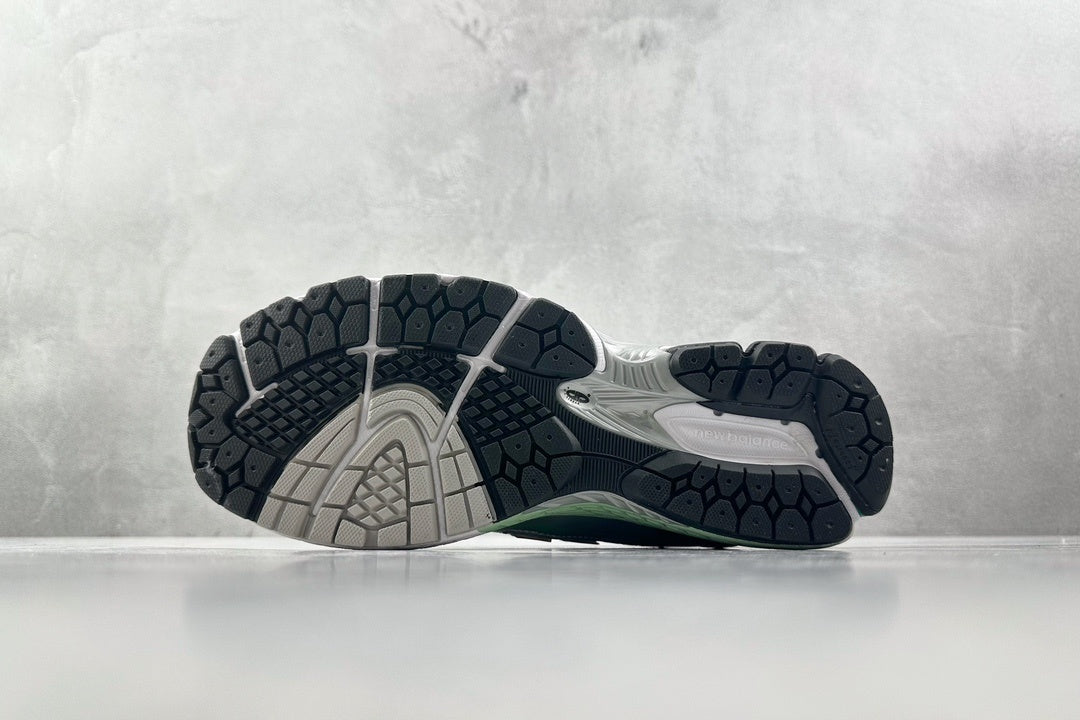 1906 Vintage Green