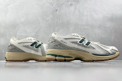 1906 White Green