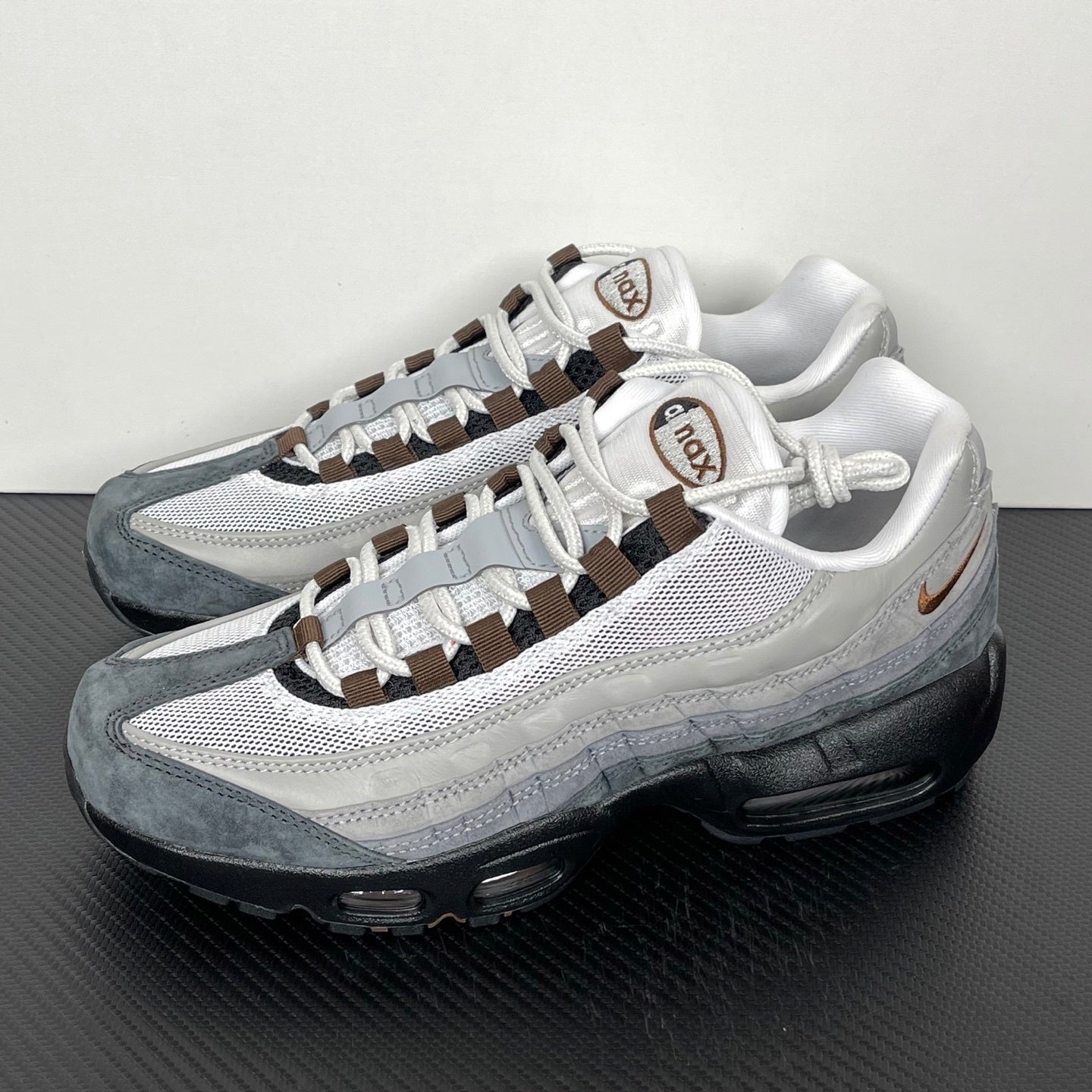 95 Brown Grey