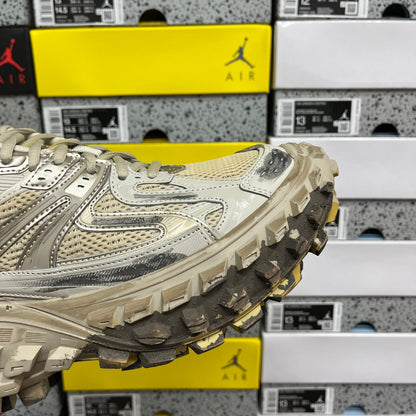 Defender Rubber Platform Beige Destroy