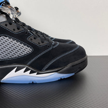 KB5 Black University Blue