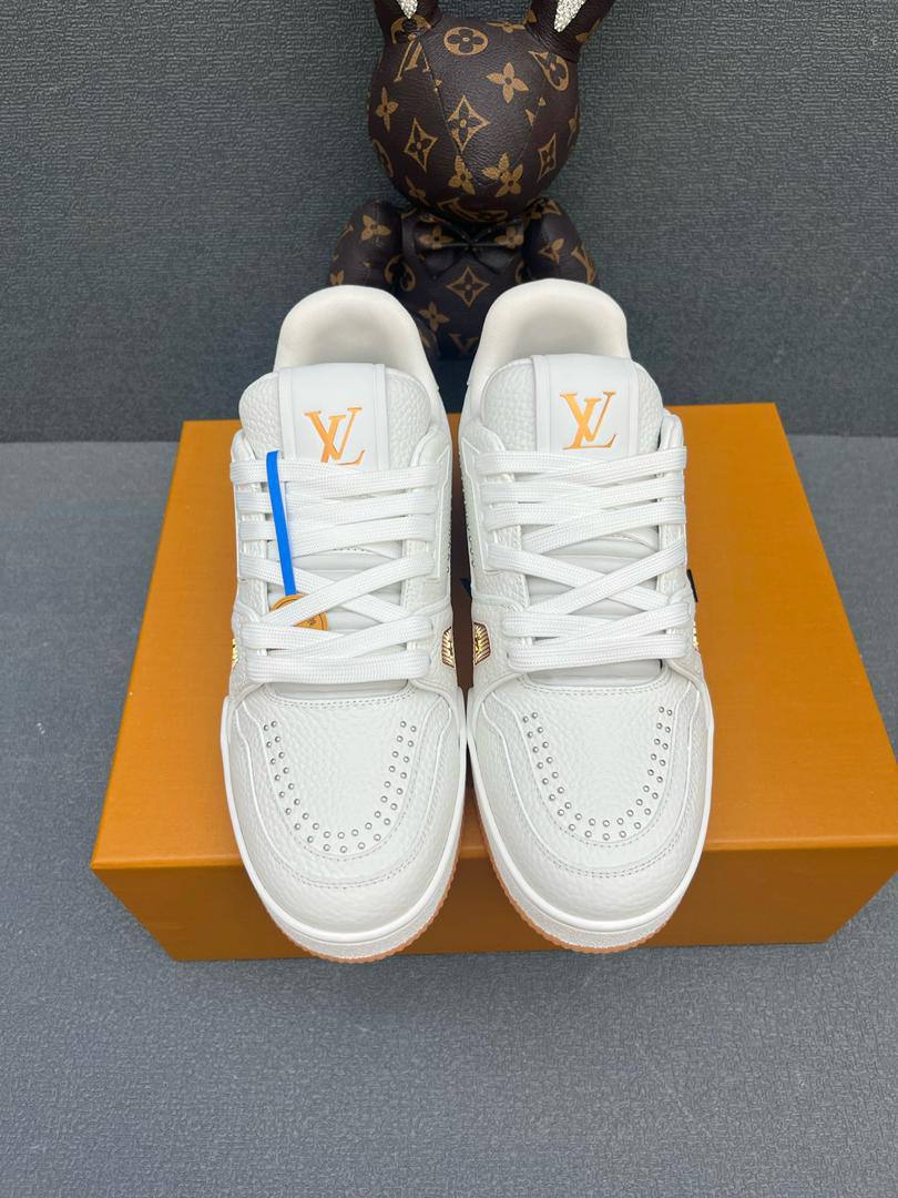 Trainer Orange