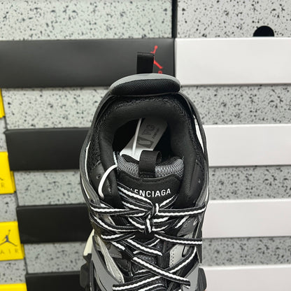 BLG Track White Black Grey