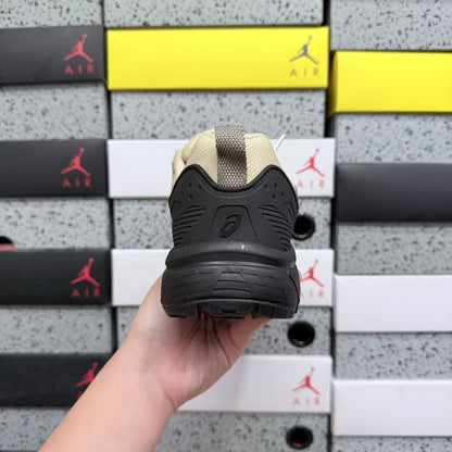 GEL-VENTURE 6 Black/Feather Grey
