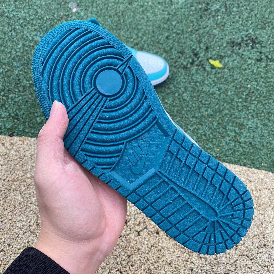 AJ1 MID Sky J Purple