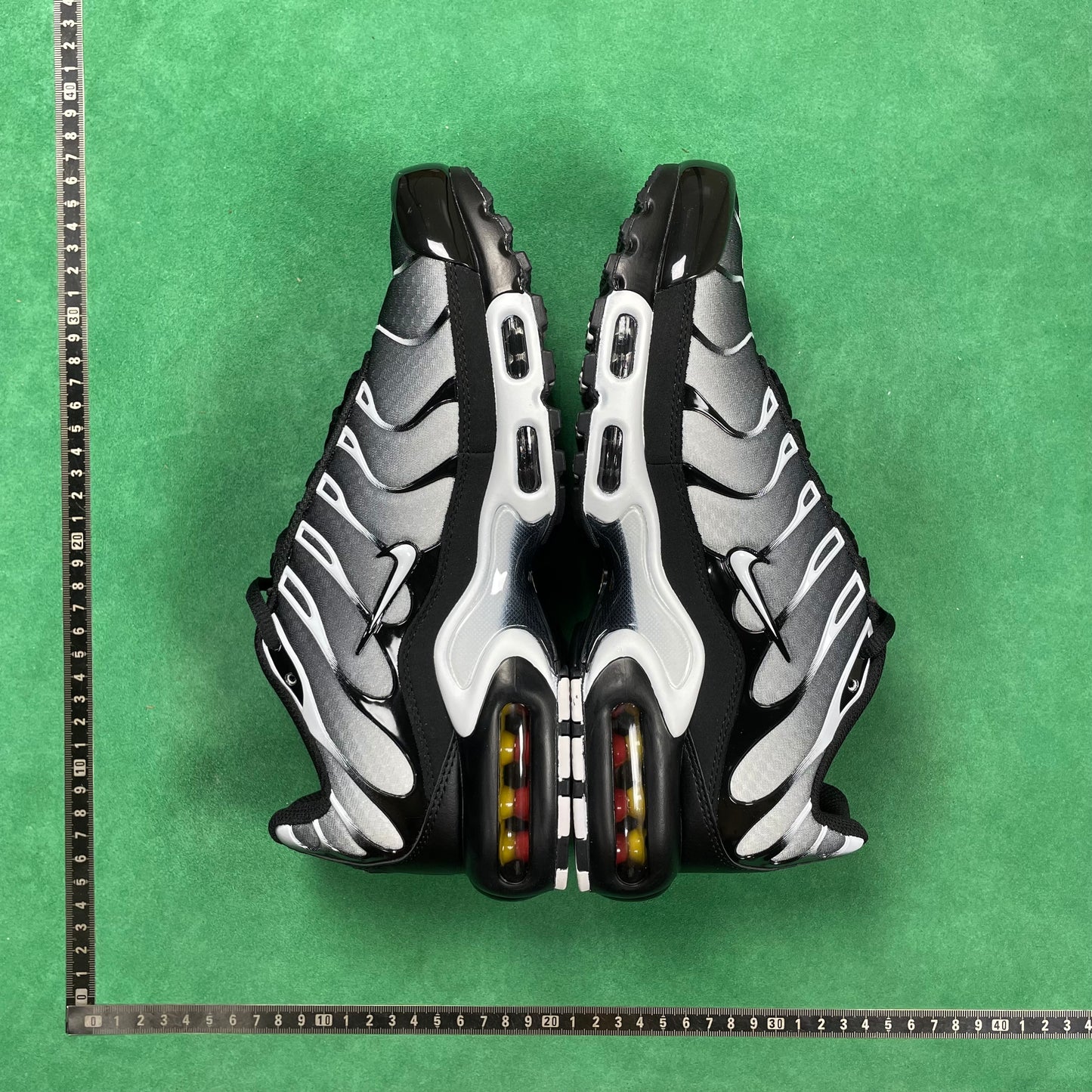 TN Black Metallic Silver