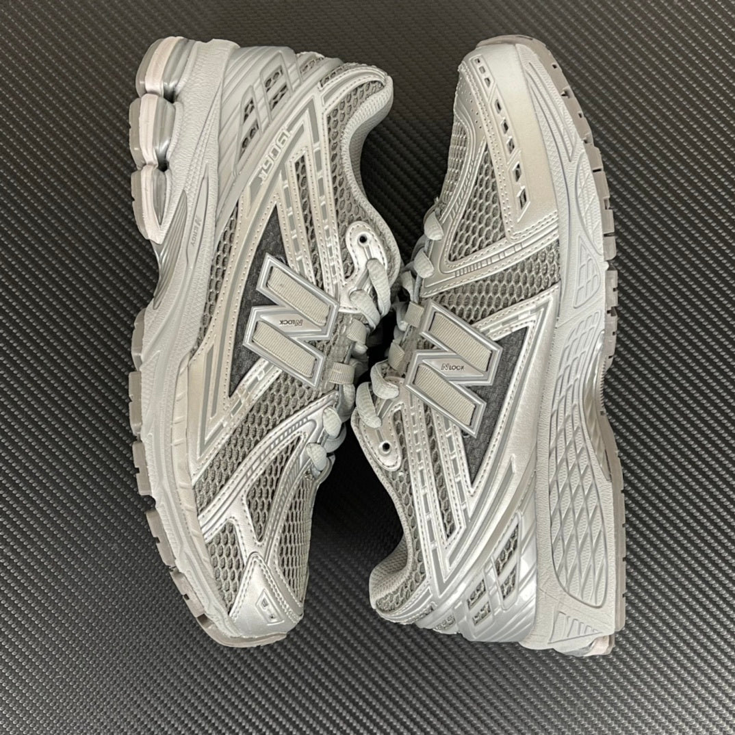1906 Silver Metallic