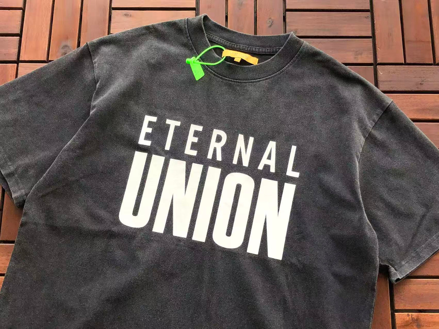 T-Shirt ESSENT