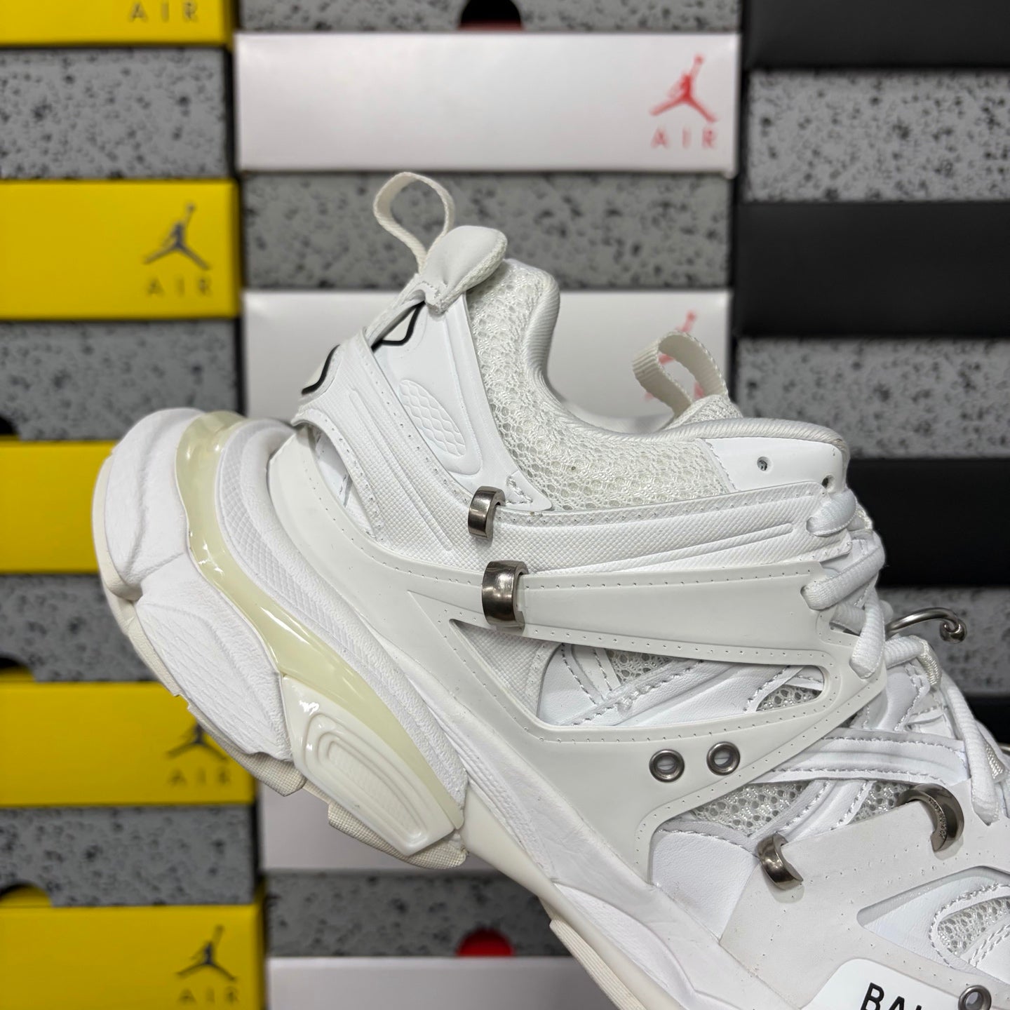BLG Track White Grey