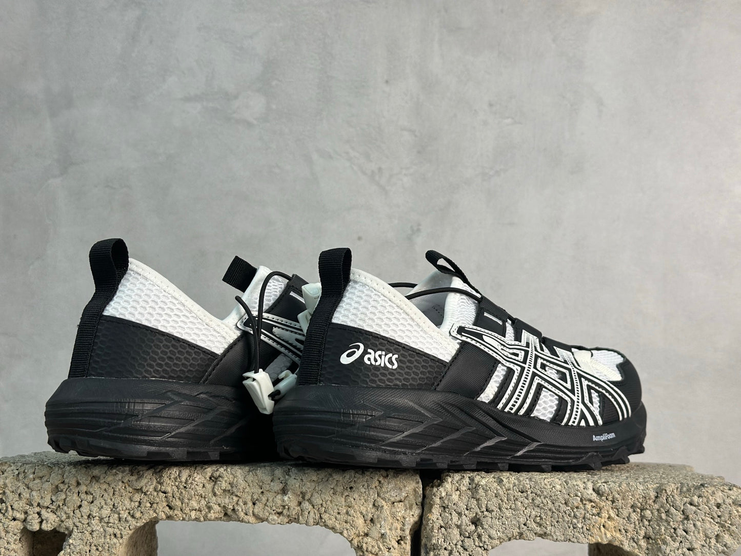 GEL-SONOMA TR Black/White