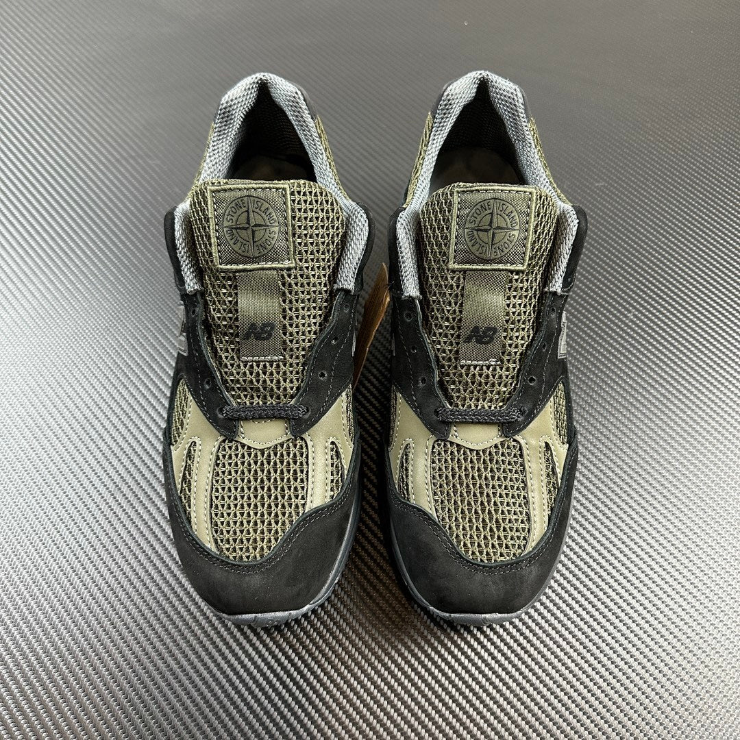 990 Black Olive