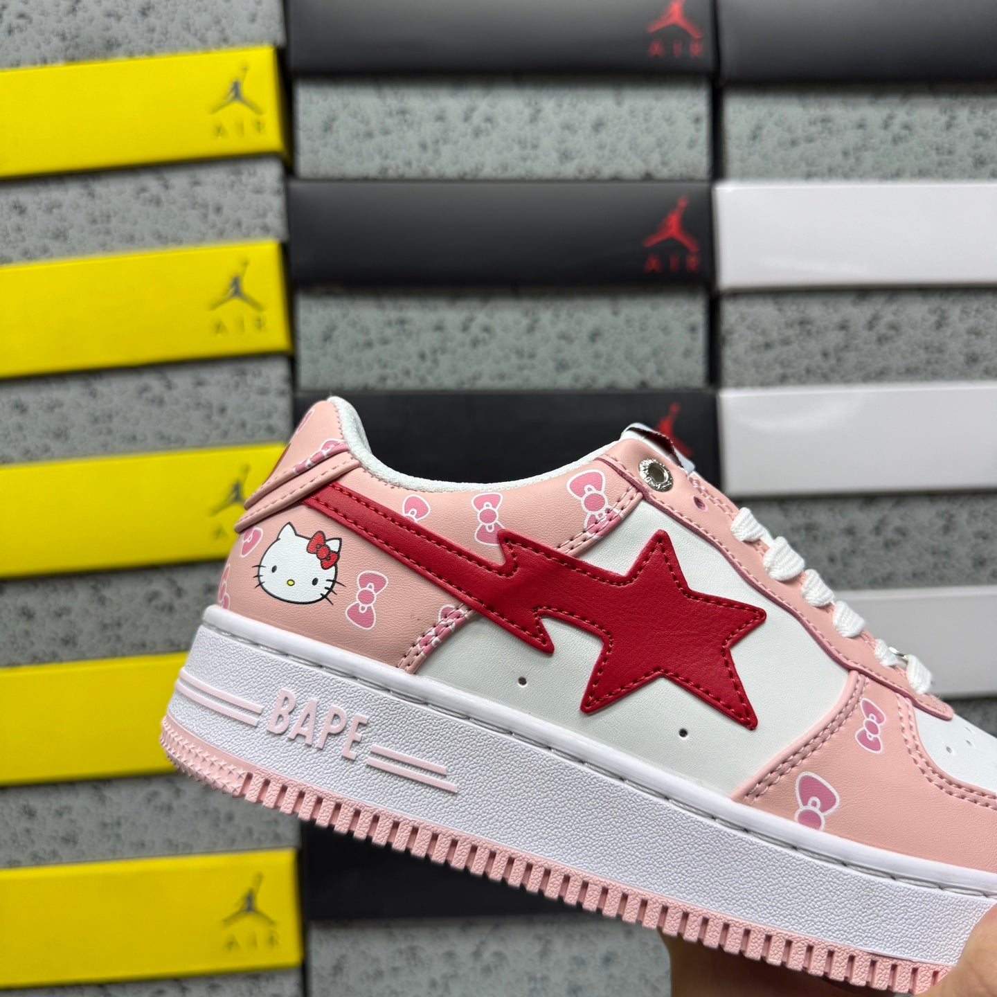 Bape STA Low Hello Kitty