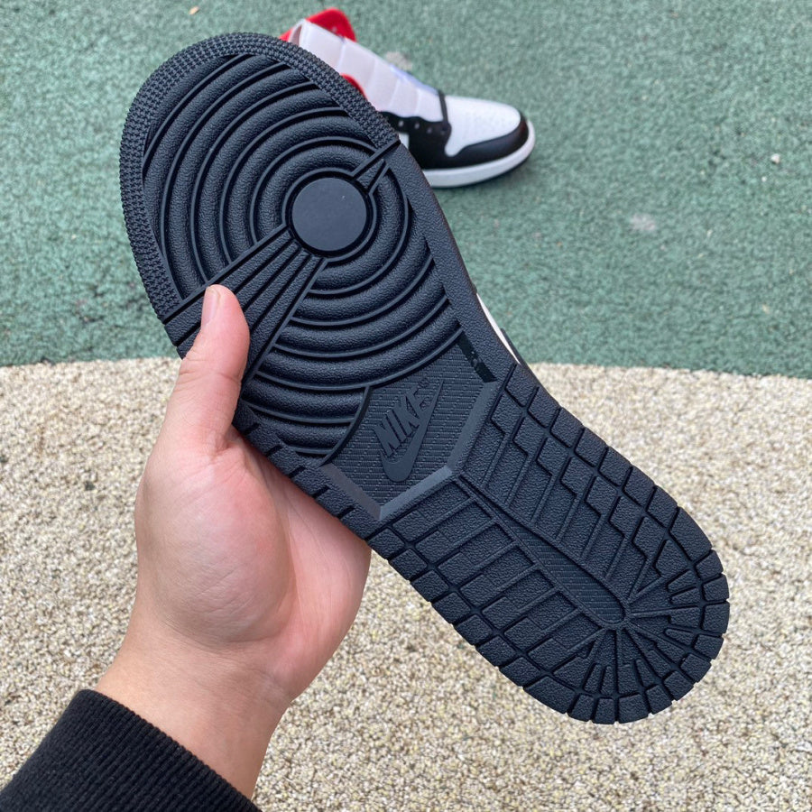 AJ1 MID Gym Red Panda