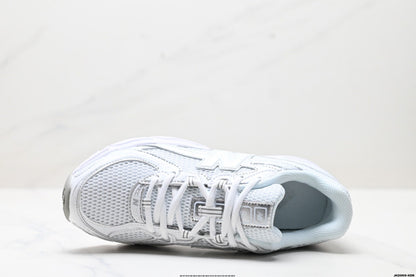 740 White