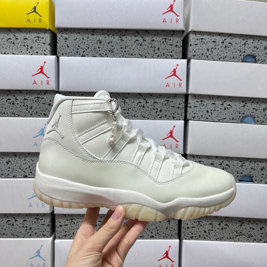 AJ11 Retro Pearl