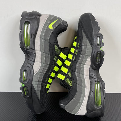95 Black Neon