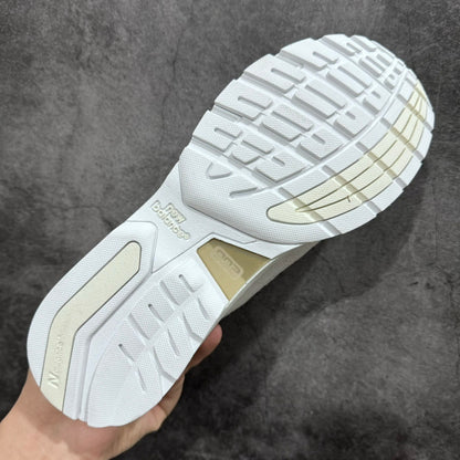 992 Triple White Grey
