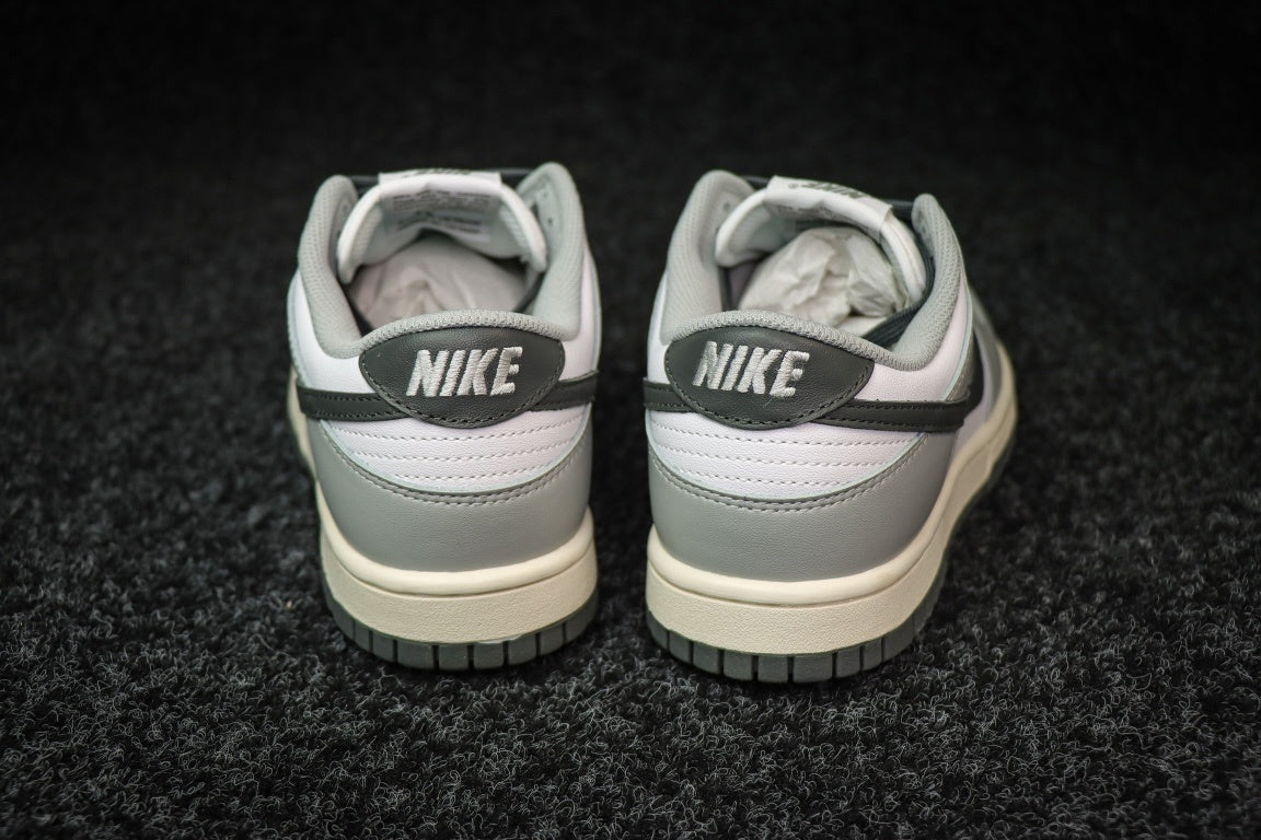 Dunk SP Light Smoke Grey