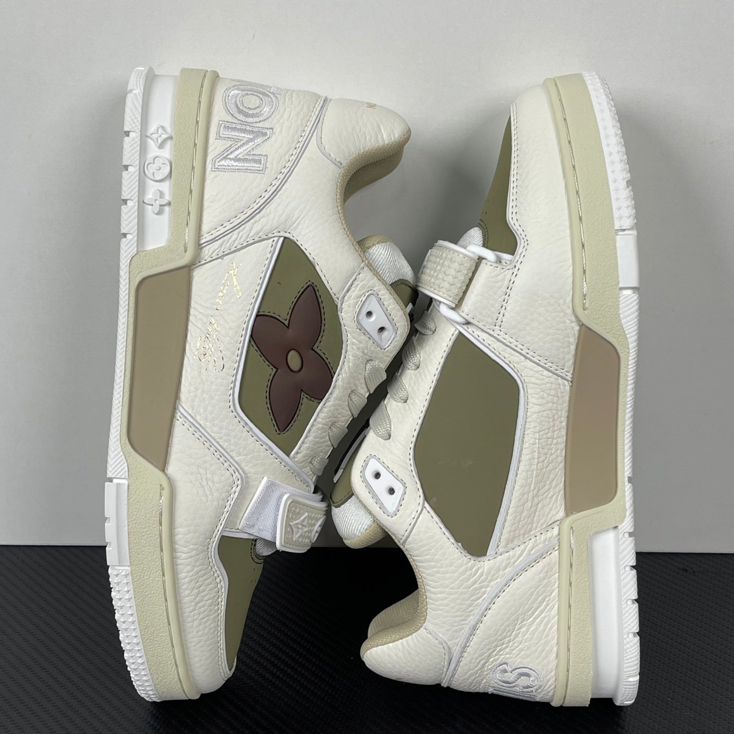 Trainer Beige and Khaki