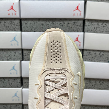 AVA ROVER Beige White Milk