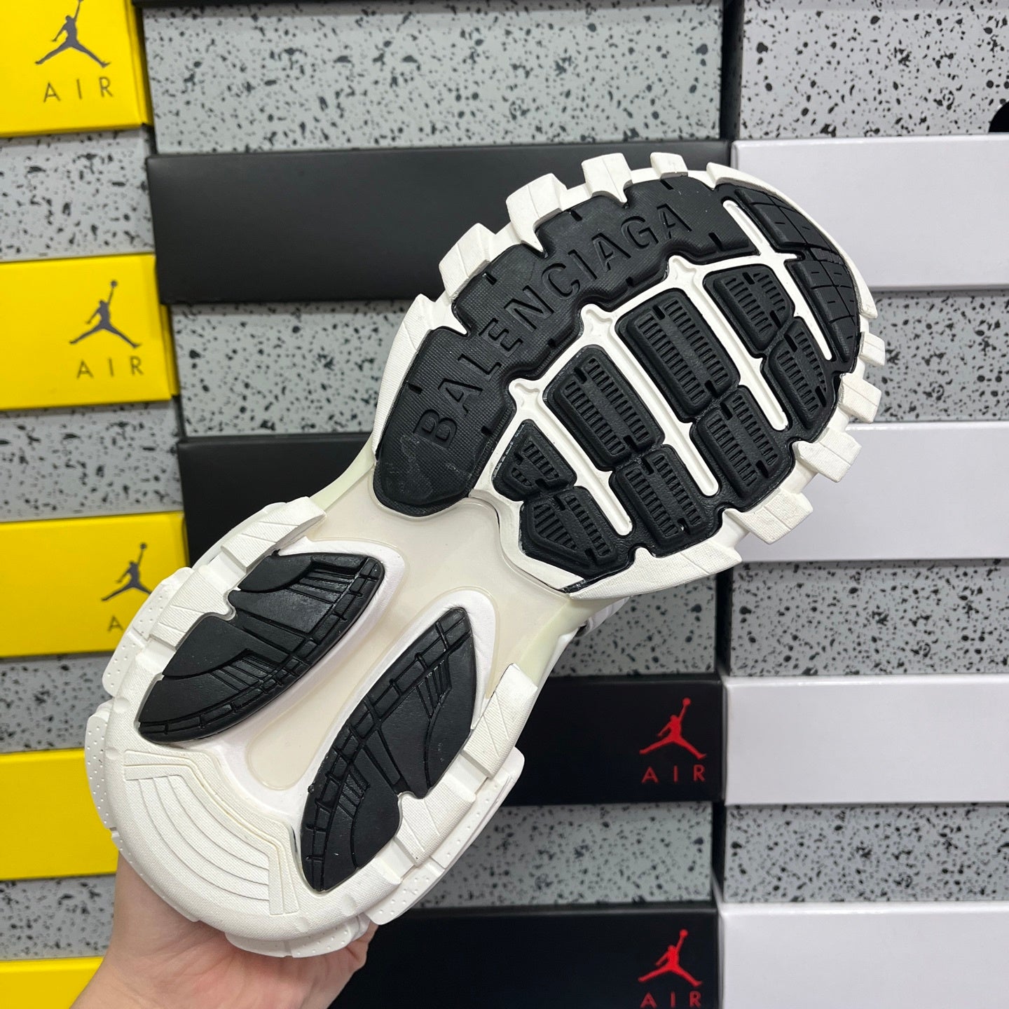 BLG Track x AD White Black