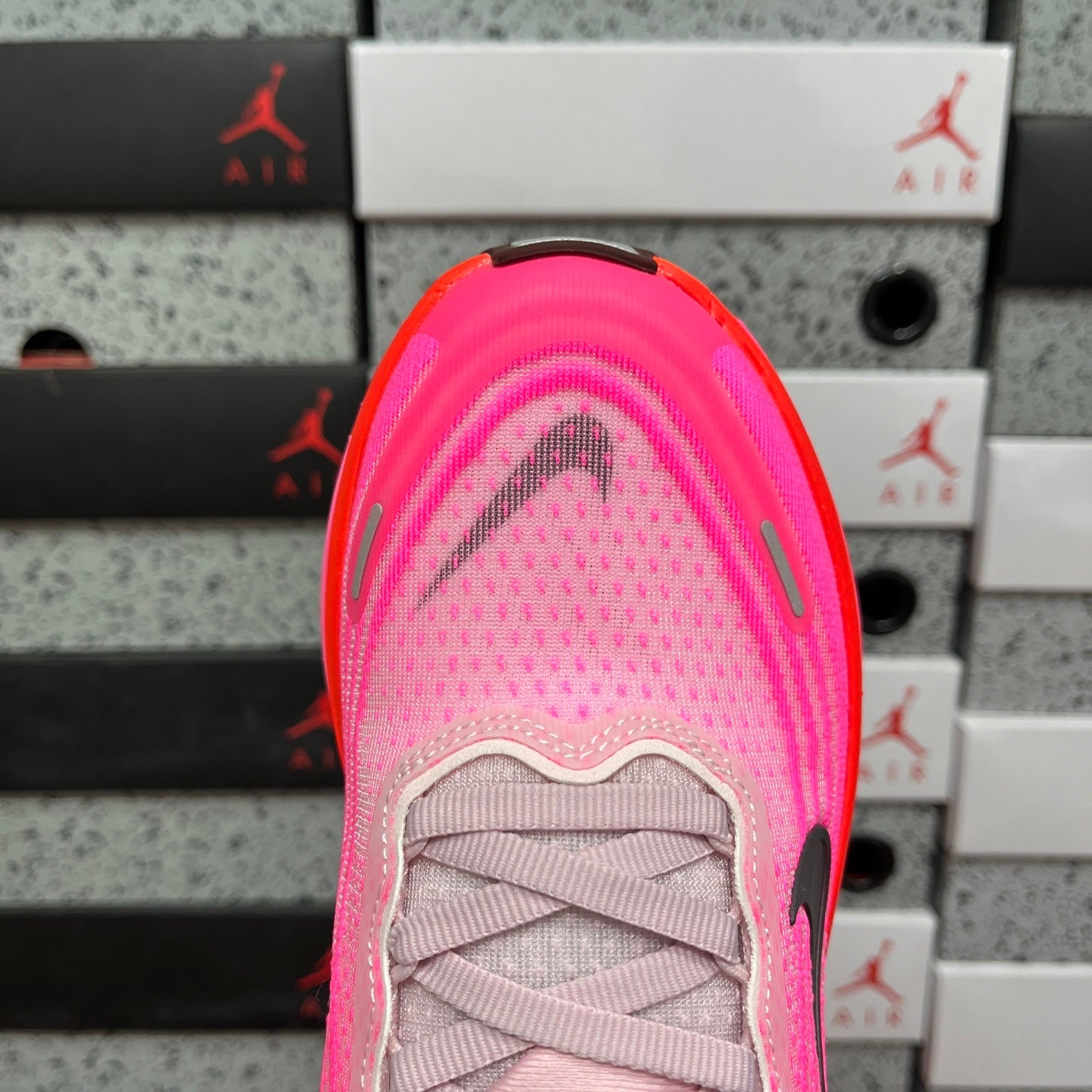 Vomero Plus Hyper Pink