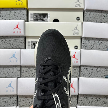 GEL-NIMBUS 27 White/Black
