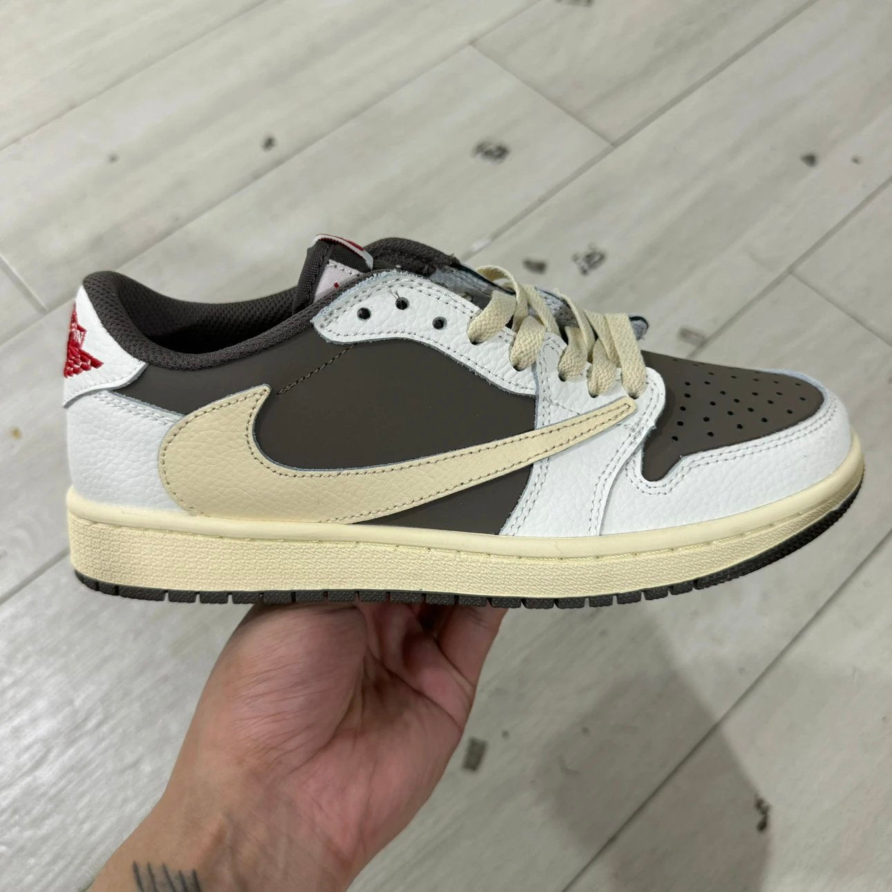 AJ1 Travis Reverse Mocha