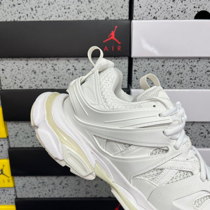BLG Track Full White