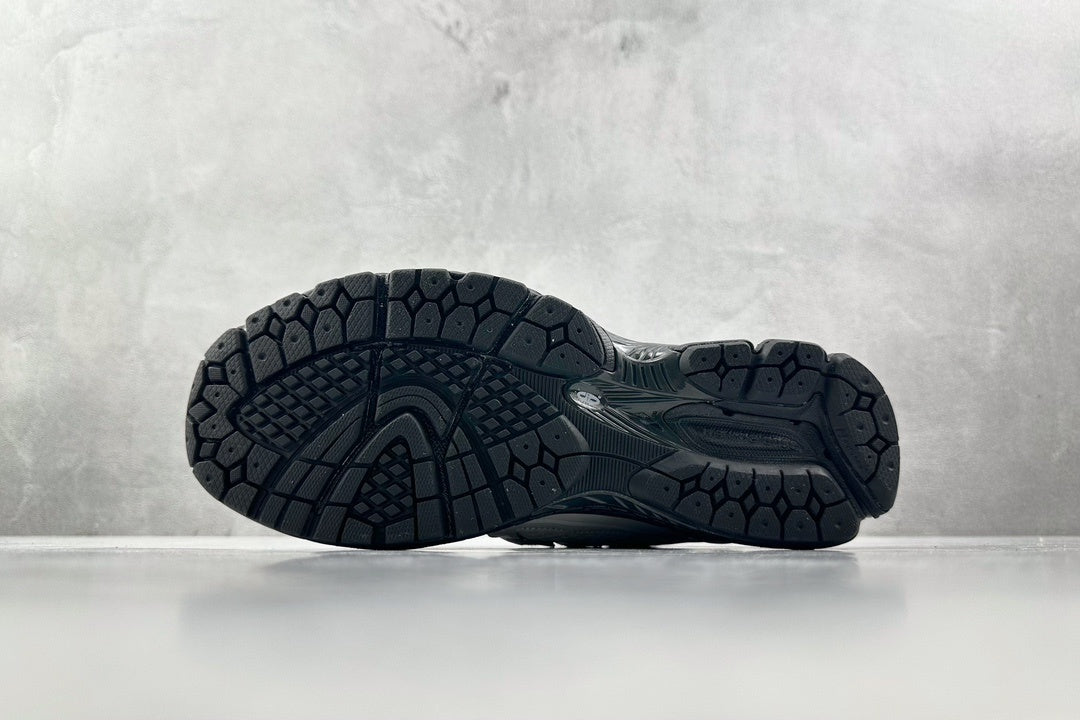 1906 White Shadow