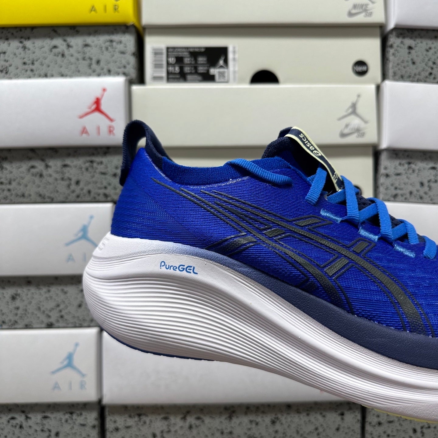 GEL-NIMBUS 27 Royal/Blue/White