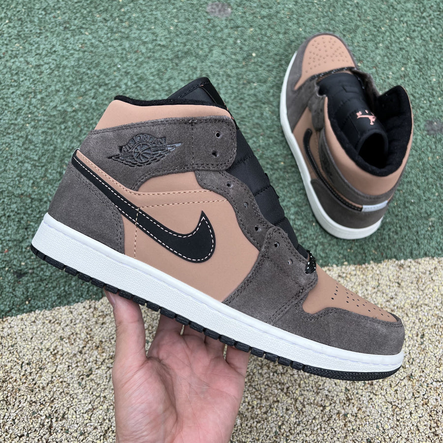 AJ1 MID Dark Chocolate