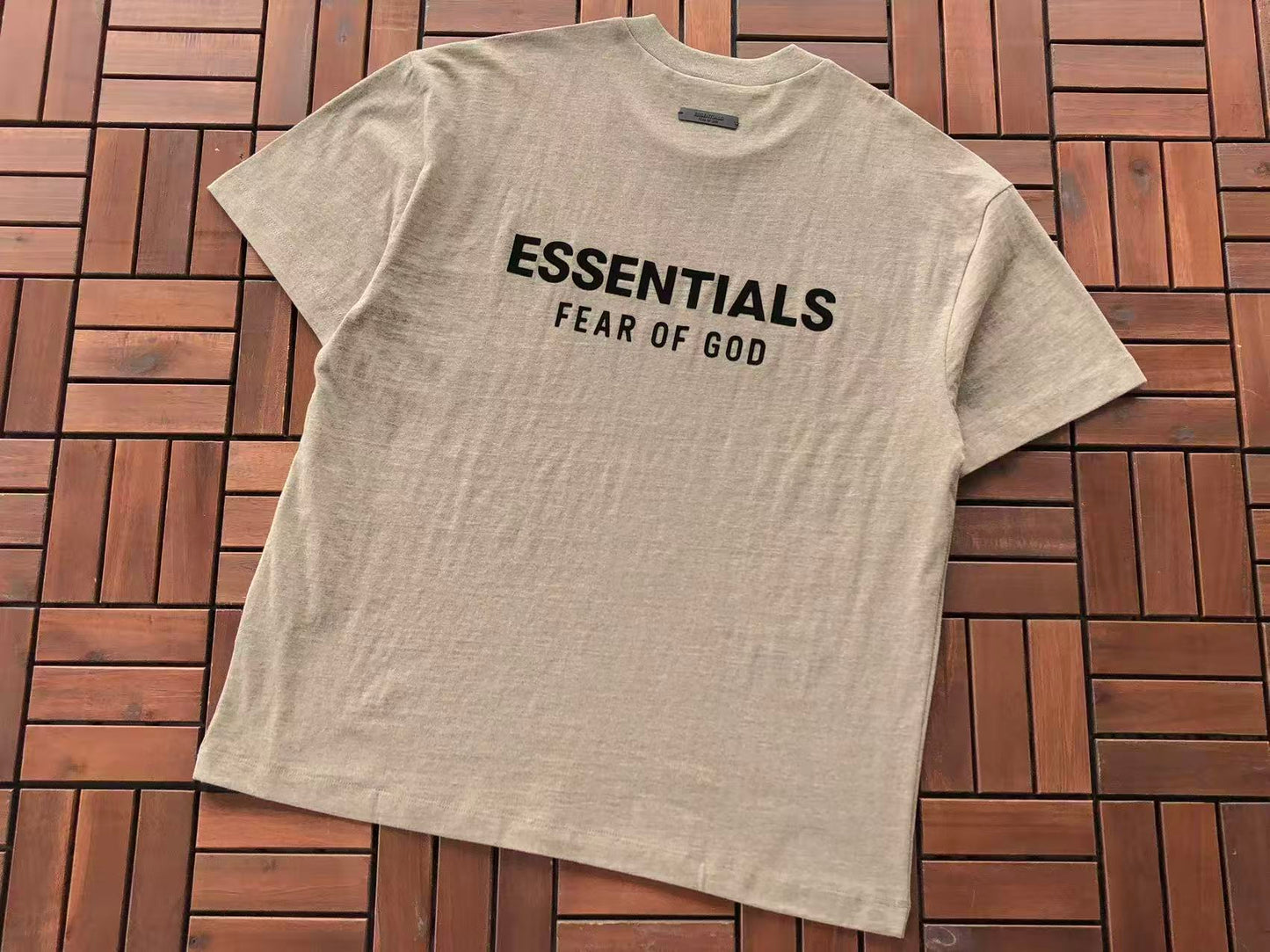 T-Shirts ESSENT
