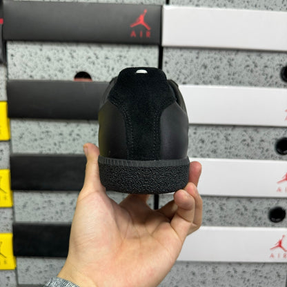Maison Pure Black